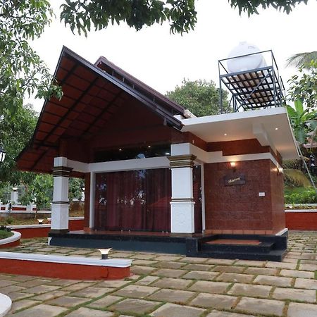 Miracle Holidays Mananthavady Extérieur photo