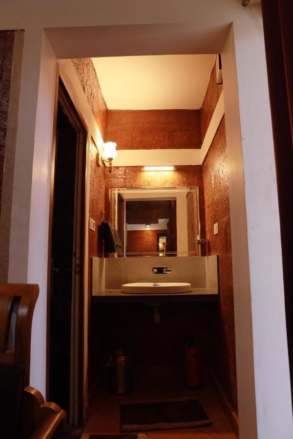 Miracle Holidays Mananthavady Extérieur photo